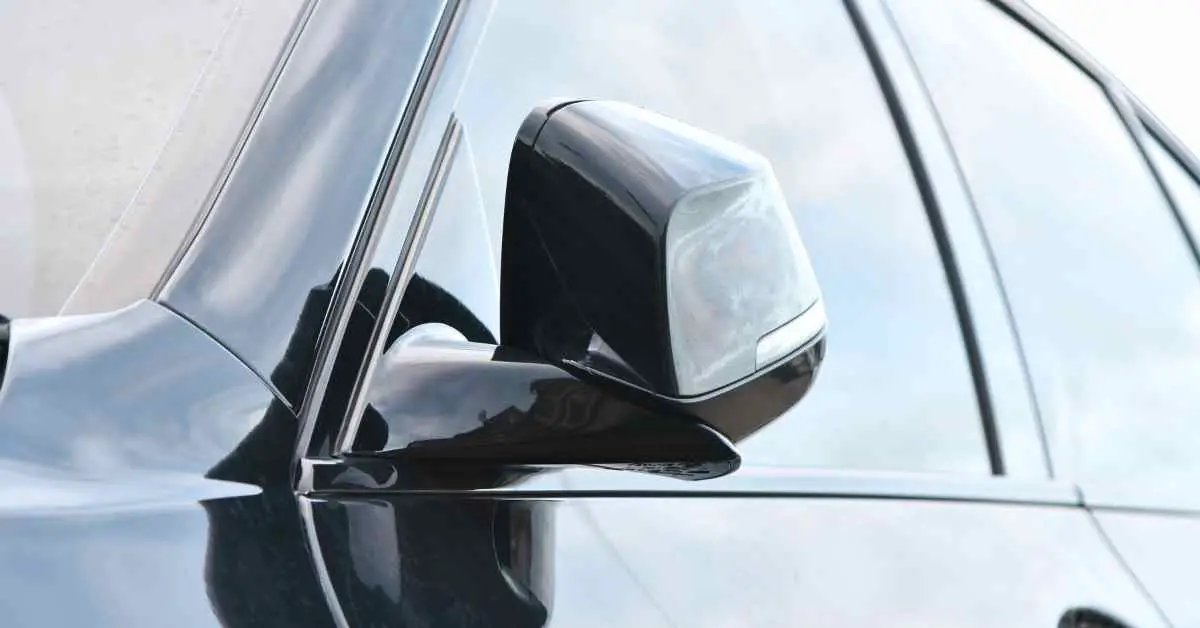 How to Fold Wing Mirrors on Ford Fiesta?