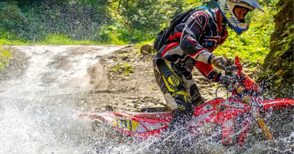 Can a Motorcycle Be Left in the Rain? Vehicles Authority